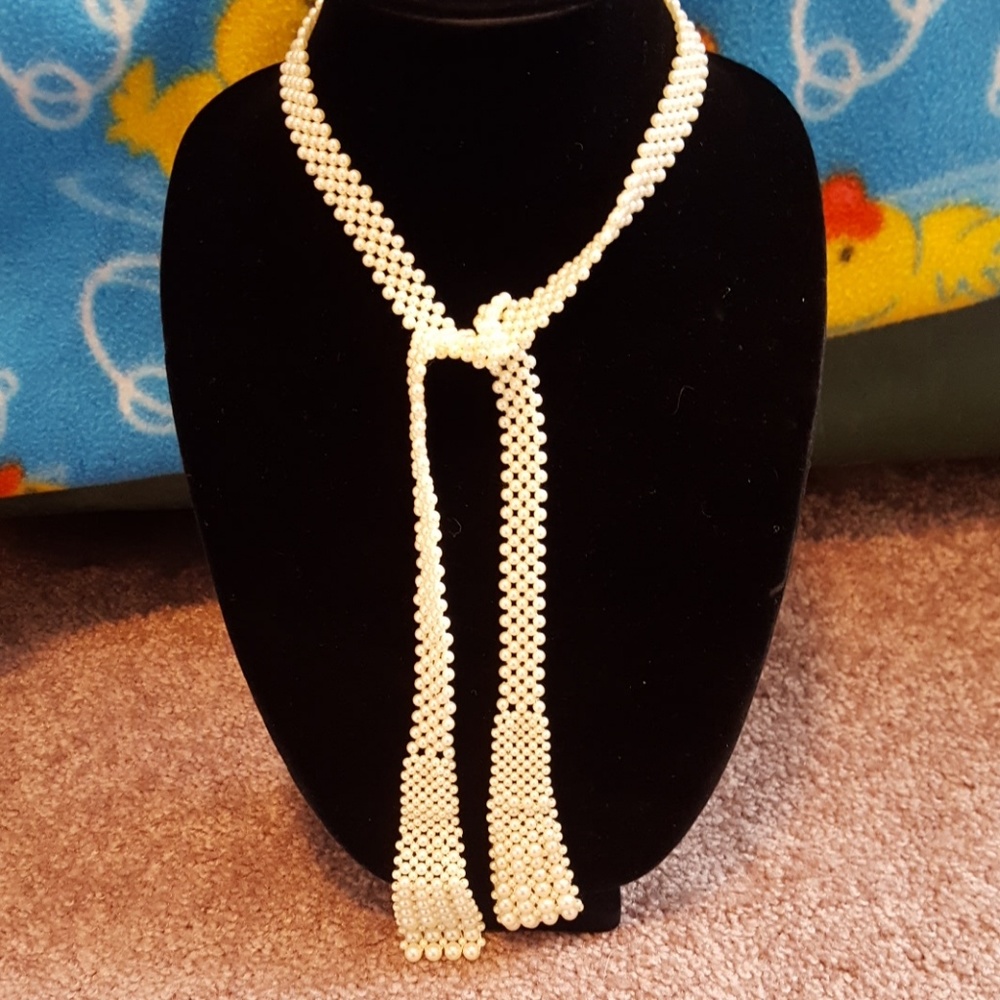 Bead necklace